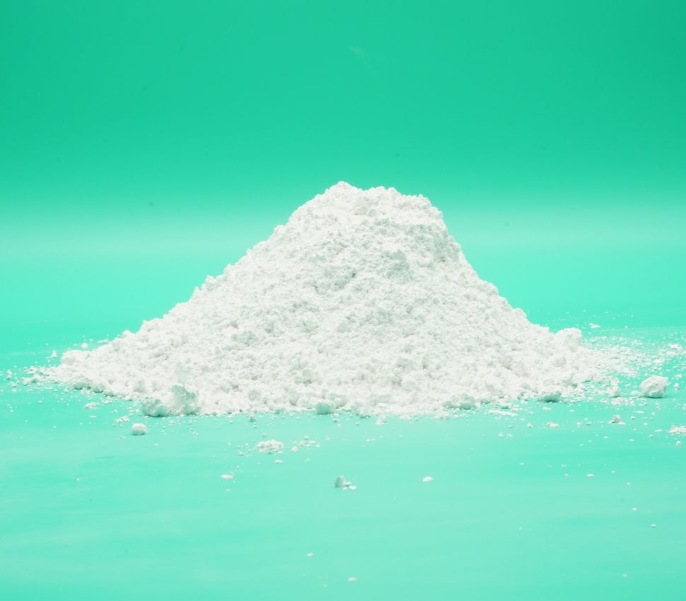 白剛玉微粉與棕剛玉微粉的性能對(duì)比